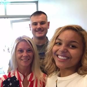 Meet your Posher, April